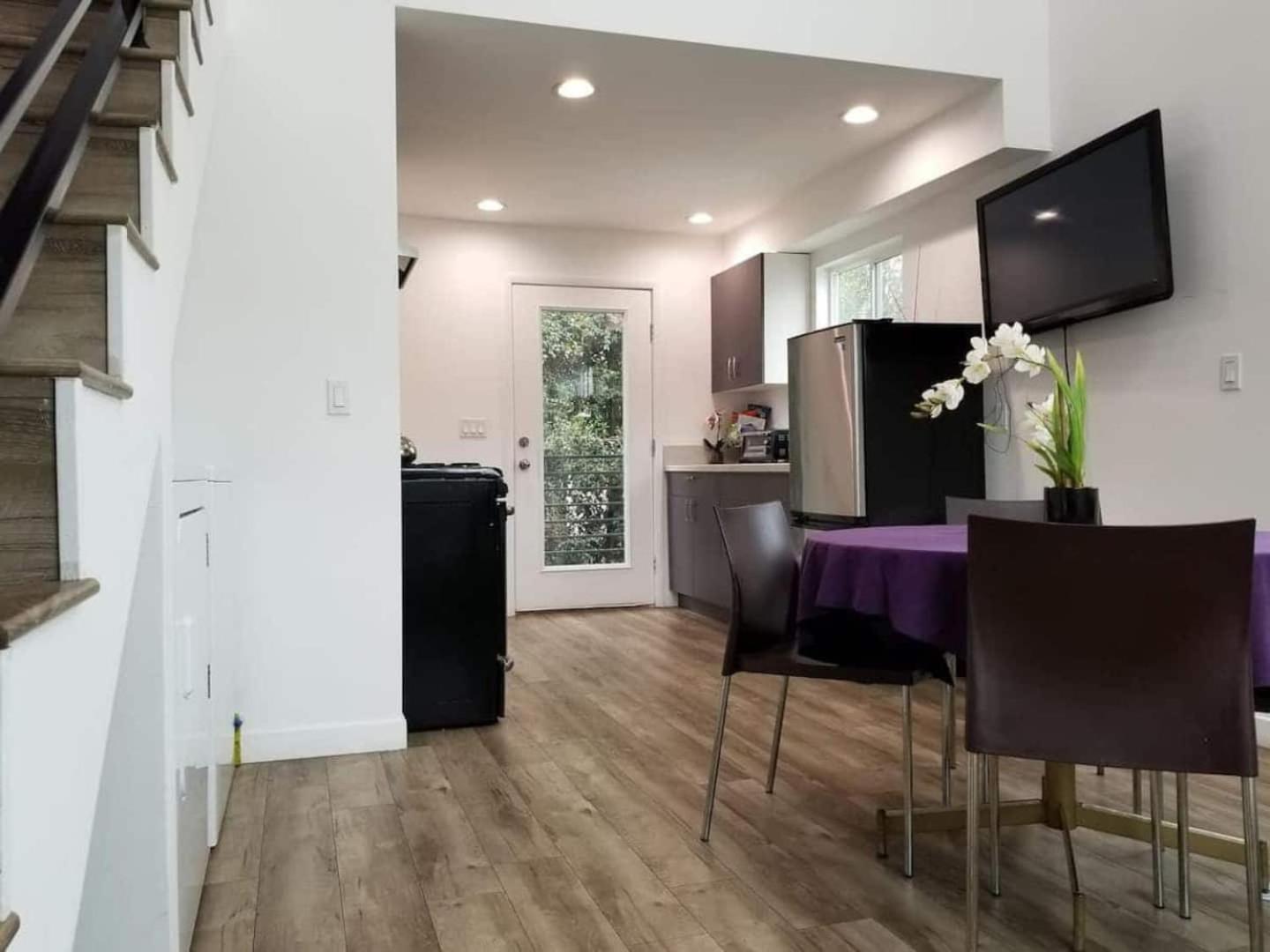Kobe Bryant-themed 3 Bedroom With Hot Tub 10 Minutes From Rodeo Drive Casa de férias