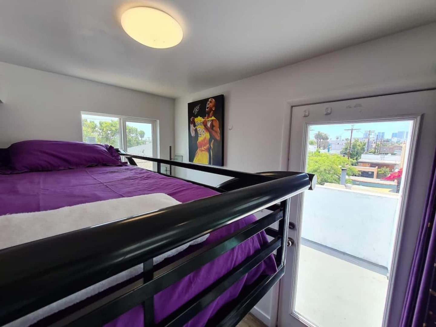 Kobe Bryant-themed 3 Bedroom With Hot Tub 10 Minutes From Rodeo Drive Casa de férias