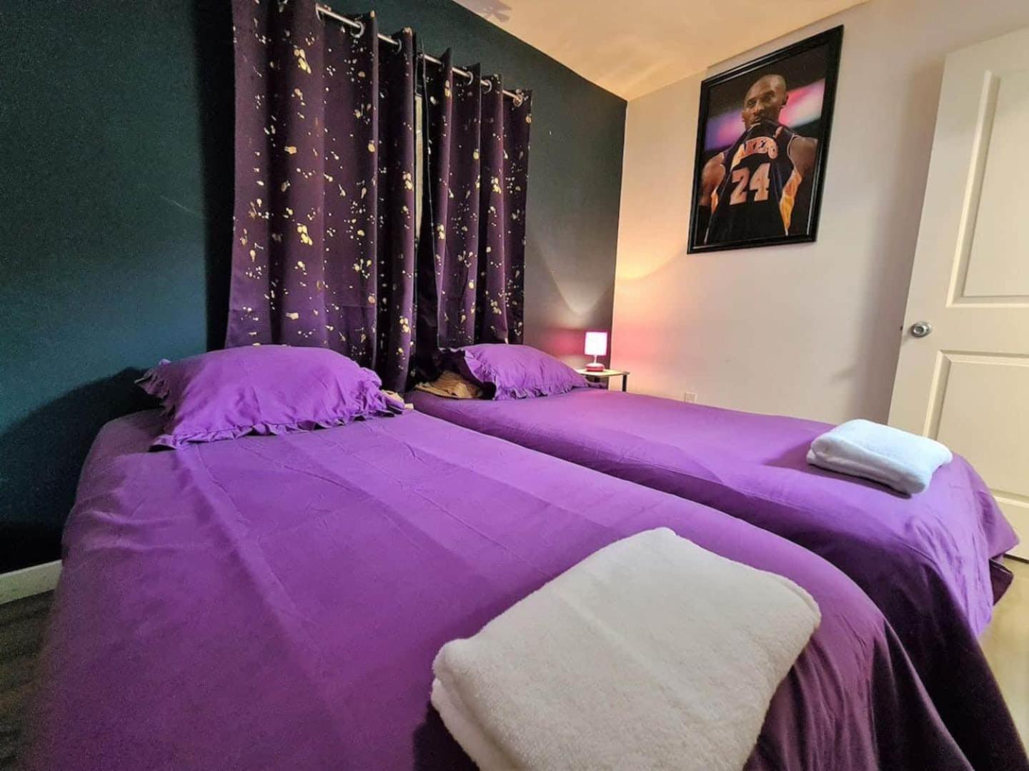 Kobe Bryant-themed 3 Bedroom With Hot Tub 10 Minutes From Rodeo Drive Casa de férias Los Angeles