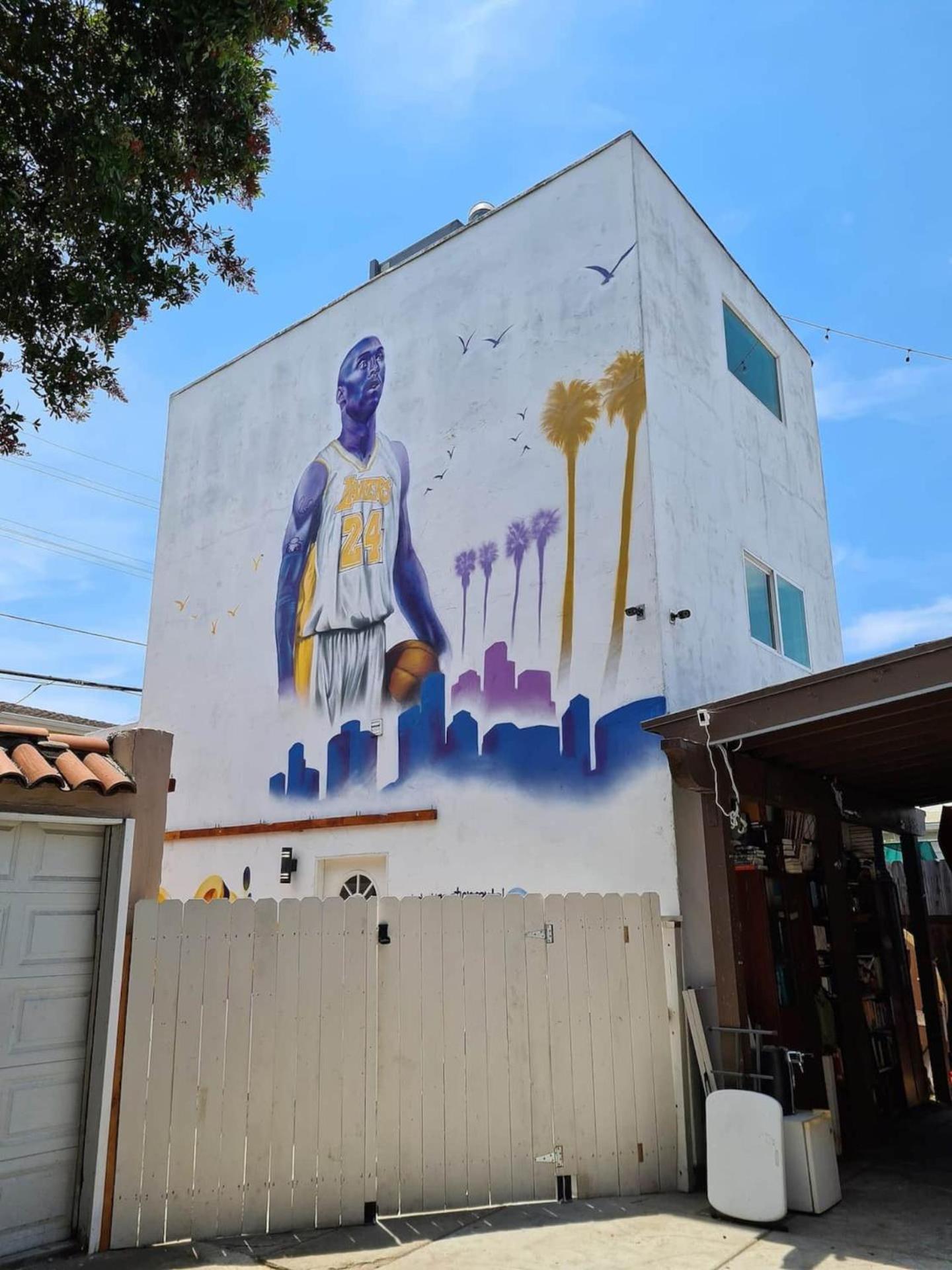 Kobe Bryant-themed 3 Bedroom With Hot Tub 10 Minutes From Rodeo Drive Casa de férias