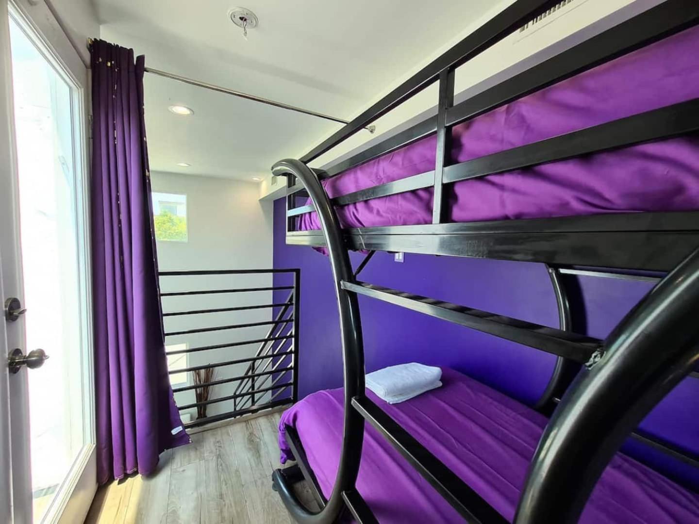 Holiday home Kobe Bryant-themed 3 Bedroom With Hot Tub 10 Minutes From Rodeo Drive Los Angeles