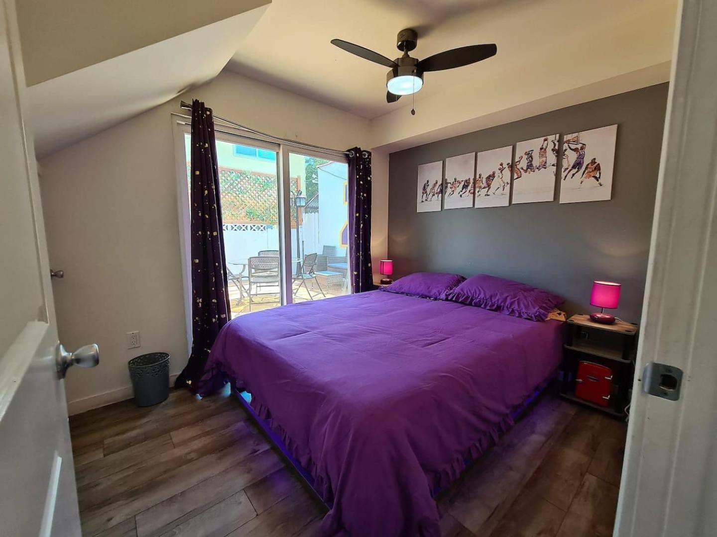 Kobe Bryant-themed 3 Bedroom With Hot Tub 10 Minutes From Rodeo Drive Holiday home